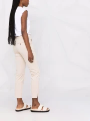 17970729_37991175_1000.webp